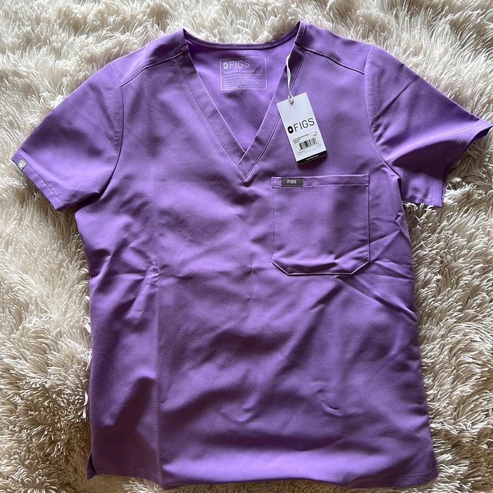 Figs Catarina One Pocket Scrub Top (Lilac Dawn)